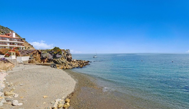 H961: Center unit / Building 9 / ONLY 12 steps + Breathtaking Ocean View