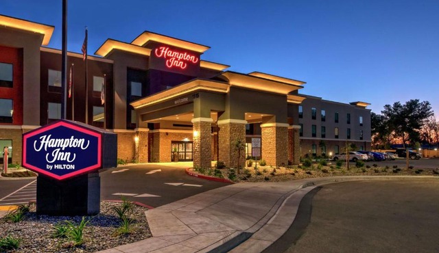 Hampton Inn Fresno Airport