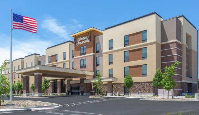 Hampton Inn & Suites Reno/Sparks