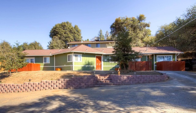 Harmony Hilltop Hideaway
