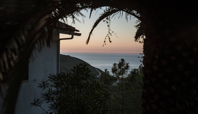 He took refuge in Sintra with a magnificent view. Ideal for nature lovers. 4 bedrooms