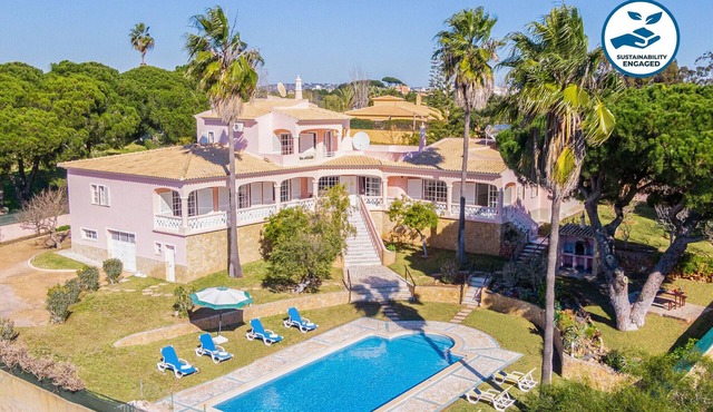 Heatable pool & BBQ getaway near Albufeira