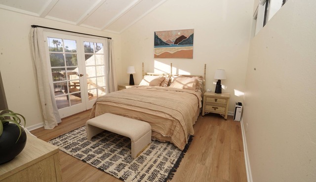 Hidden Gem - Spacious and Gorgeous Getaway by the Pool