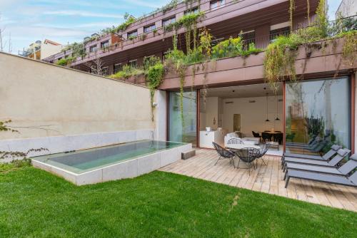 Hidden Pearl W/Patio & Pool by LovelyStay