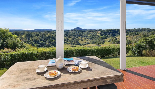 Hill House Cooroy - Sunshine Coast