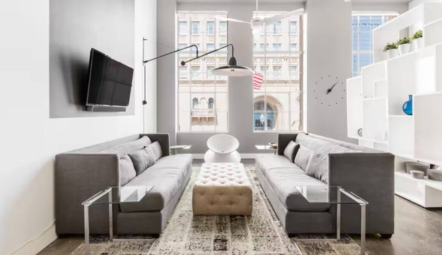 Historic Gaslamp Loft with Peloton Bike and Roof Deck
