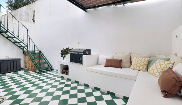 Holiday Home 'Casa Da Praia' with Private Terrace, Balcony and Wi-Fi