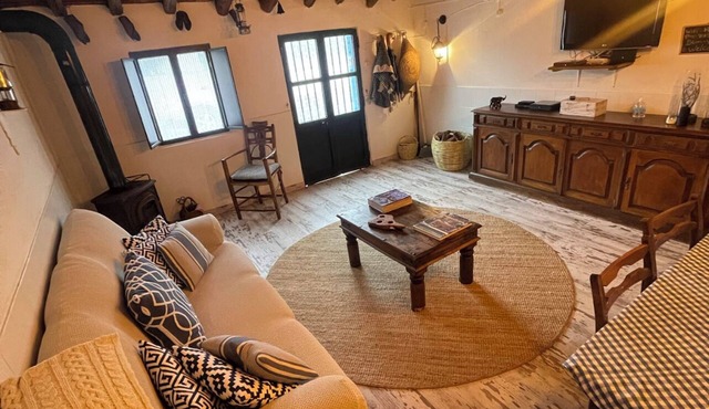 Holiday Home 'Paraiso Dos Avós' with Mountain View, Terrace & Wi-Fi