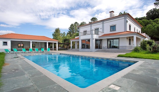 Holiday Home 'Quinta Grande' with Private Pool, Private Terrace and Wi-Fi