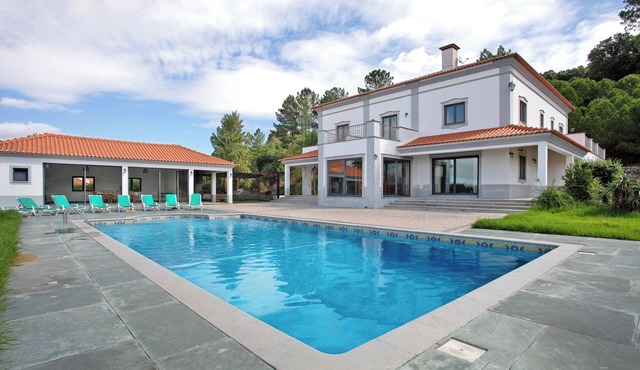 Holiday Home 'Quinta Grande' with Private Pool, Private Terrace and Wi-Fi
