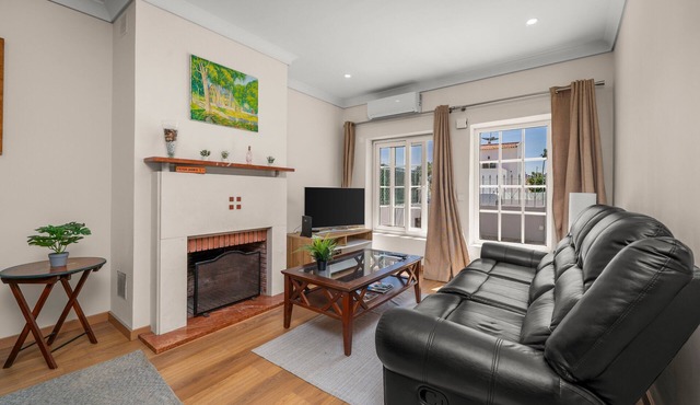 Holiday Home 'Sol' with Private Terrace, Wi-Fi and Air Conditioning