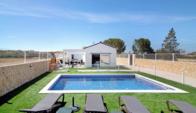 Holiday Home 'Villa Flora' with Mountain View, Wi-Fi and Air Conditioning