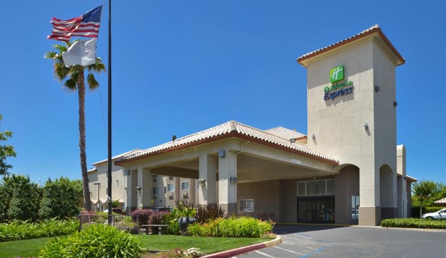 Holiday Inn Express Madera by IHG