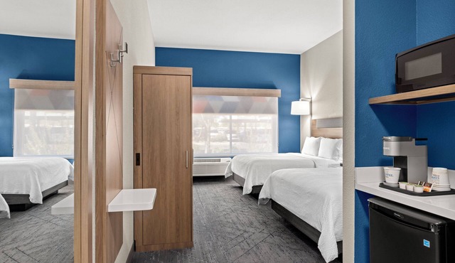 Holiday Inn Express & Suites Phoenix West Tolleson by IHG