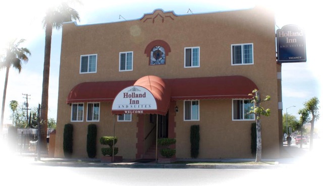 Holland Inn and Suites