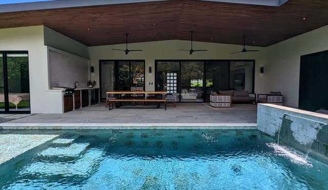 Hollywood House