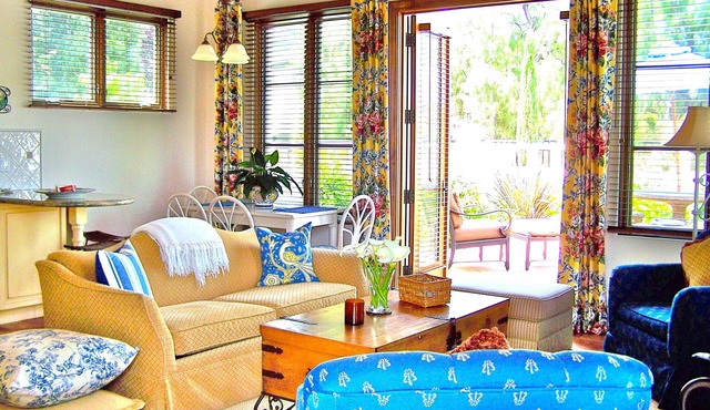 home Solana Beach Del Mar. Walk to beach, racetrack, restaurants