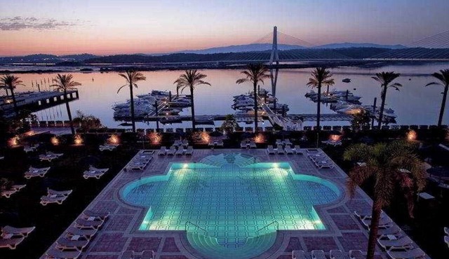 Homerez - Apartment in Estômbar, private pool.