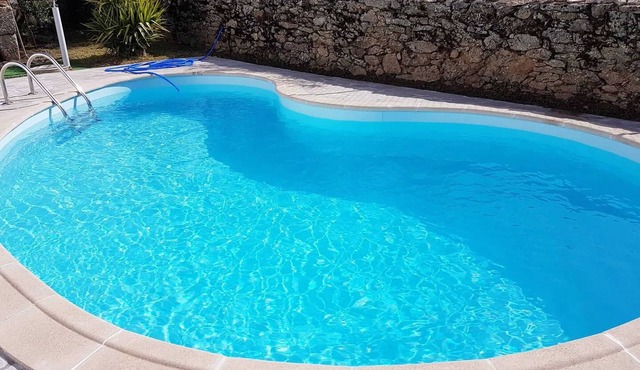 Homerez - Spacious house with garden near Bemposta + private pool