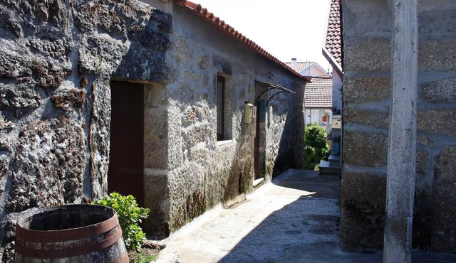 Homerez - Spacious house for 7 ppl. with terrace at Nogueira