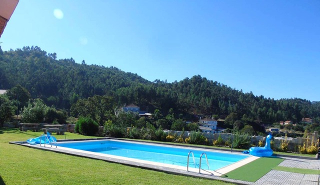 Homerez - Villa for 12 ppl. with swimming-pool, garden and terrace at Fermedo
