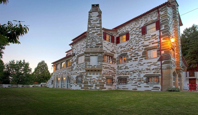 House overlooking the Serra da Estrela