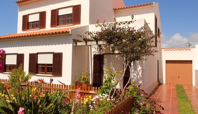 House/Villa - Santa Cruz - TV - Lisbon - 700 meters from the beach