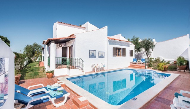 Iris - 3 bedroom villa with private villa in Vale Parra