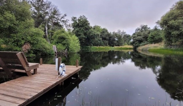 Julian's Red Fox Retreat- Nature with a Hot Tub