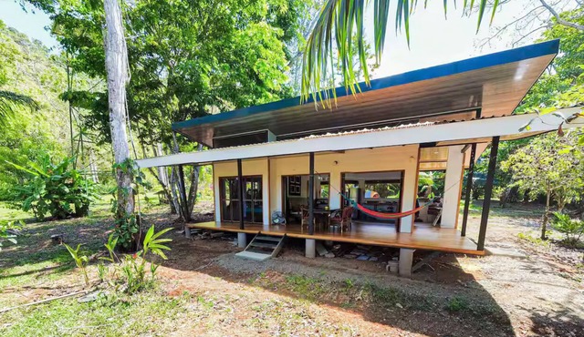Jungle Cabin in Drake Bay