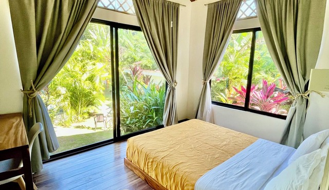 Jungle Meets Beach | 3-Apt Family Compound for Groups & Privacy