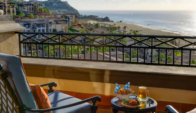 Junior Suite - Sunset Beach Resort & Spa in Pleasant Cabo San Lucas