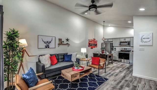 ☺ Just Remodeled ☺ 3 Bed/2 Bath Sparkling Townhouse with Patio! ☺