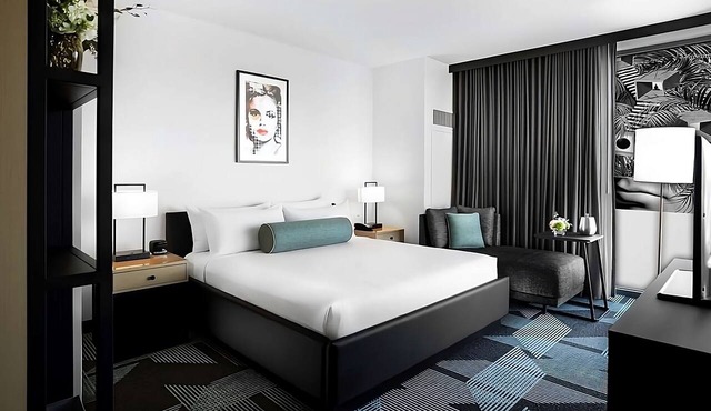 Just What You Were Looking For! Free Parking, Pets Allowed, Rooftop Pool