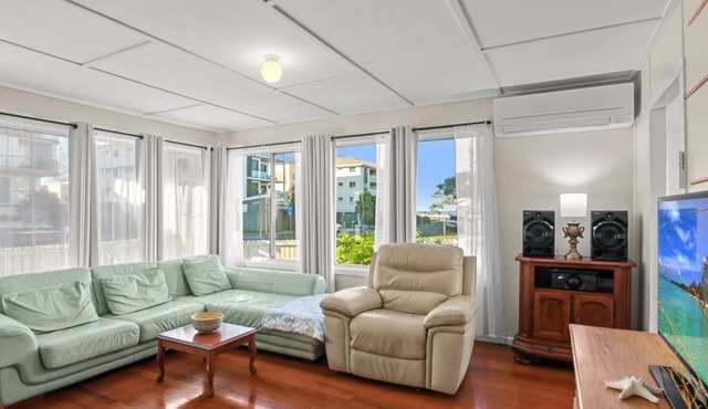 Kitchener Street 2, Golden Beach