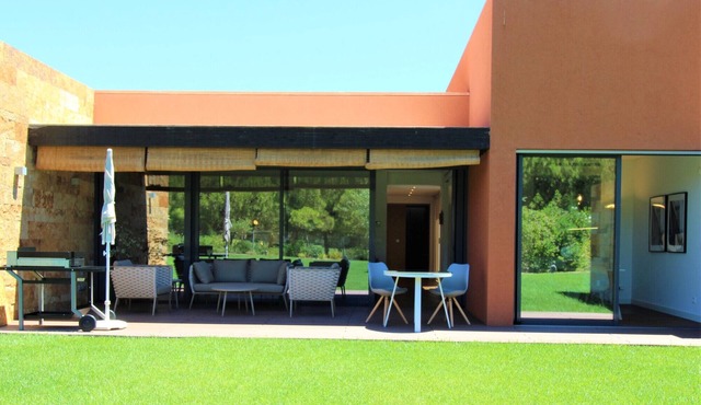 L'Orangerie Green Garden by SAPvillas