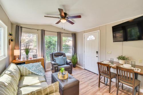La Grange Home w/Covered Patio & Gas Grill!