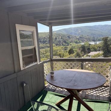Lake View Retreat in the Mountains, 1 Hr from LA