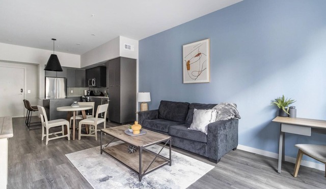 Landing | Beautiful 1BD, Courtyard, Clubhouse
