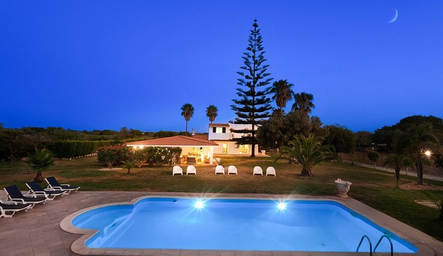 Laranjal by Check-in Portugal