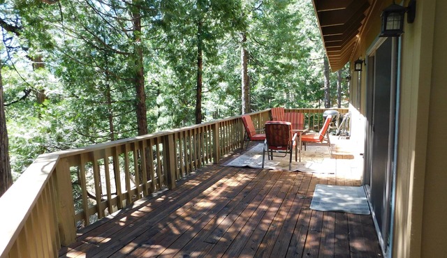 Large mountain home- near Pinecrest Lake