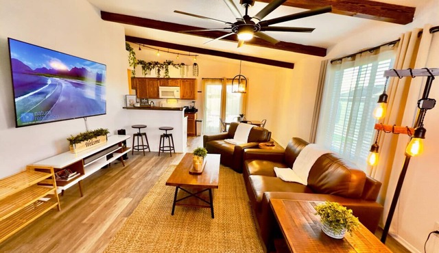Laura Way · Peaceful, 3BR+King Home W/BBQ, Fire Pit & Huge TV!