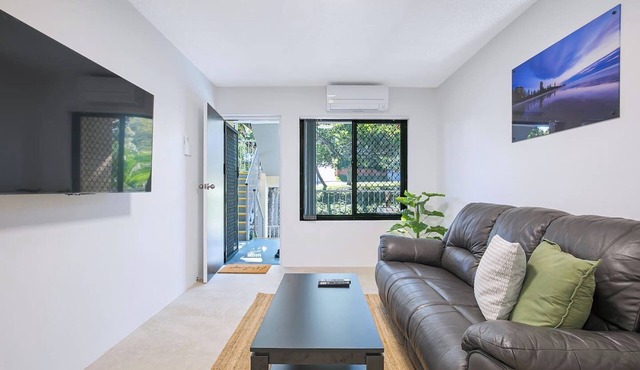Leafy Corner Simple Stay near Brisbane River and CBD