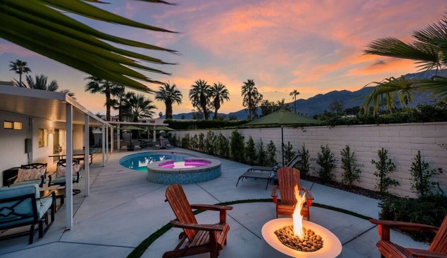 Little Palm Lookout | Stunning Mountain Views