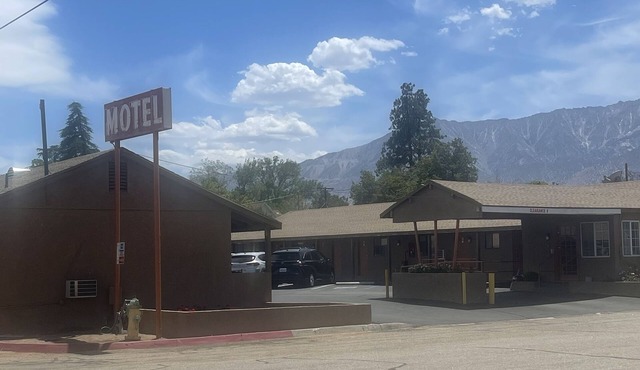 Lone Pine Budget Inn