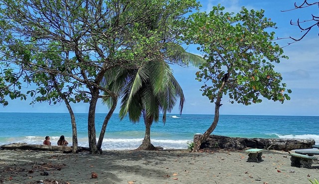 Luxurious family beach home 4bedroom 4bath, with POOL, kitchen, balcony & porch