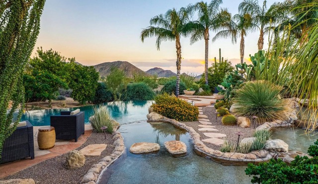 LUXURY 5 acre Property Heated Pool ~ See our Reviews!