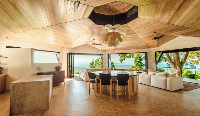 Luxury Treehouse Ceiba