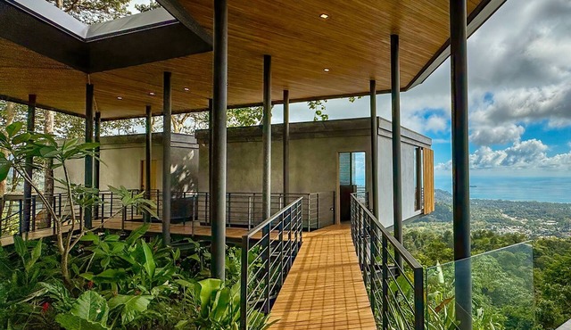 Luxury Villa, Panoramic Whale Tail & Ocean Views