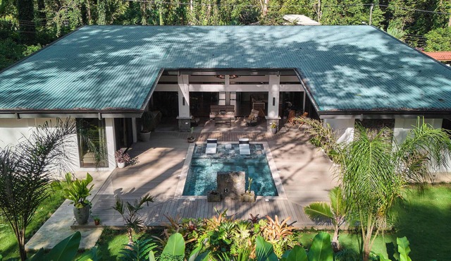 Luxury within the lush tropical jungle of Playa Chiquita. Casa Chela is a brand new and splendid beach house offers the ultimate Caribbean experience. Modern style, perfect spaces to make your vacation unbeatable.